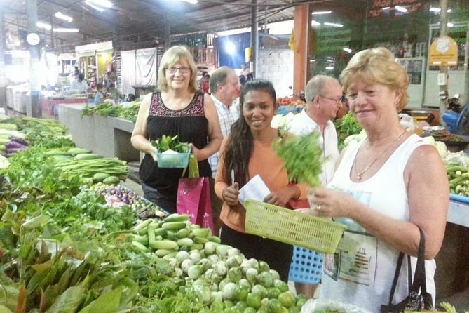 Thai Cooking Class With Local Market Tour in Koh Samui - Local Market Exploration