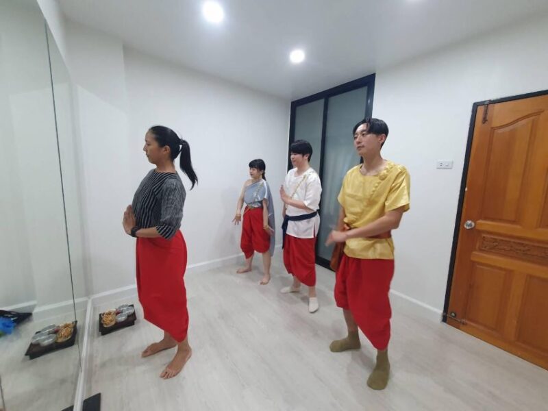 Thai Dance Class - Included Services