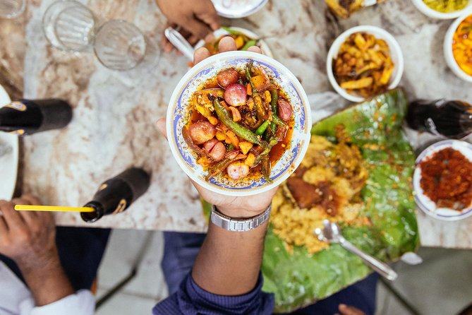 The 10 Tastings of Colombo With Locals: Private Street Food Tour - Guided Market Exploration