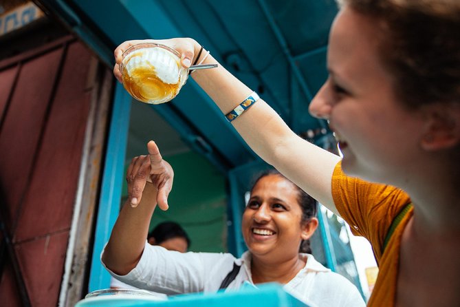 The 10 Tastings of Kandy With Locals: Private Street Food Tour - Private Tour Highlights