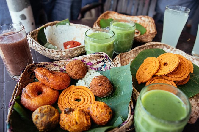 The 10 Tastings of Kandy With Locals: Private Street Food Tour - Transportation and Participation