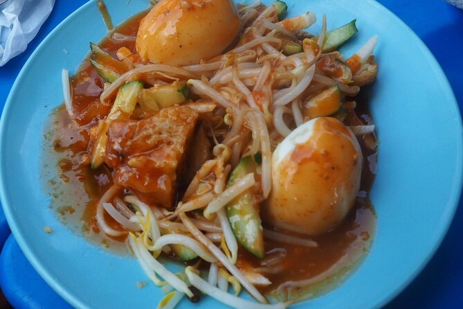 The 10 Tastings of Kuala Lumpur With Locals: Private Street Food Tour - Exploring Malaysian Cuisine