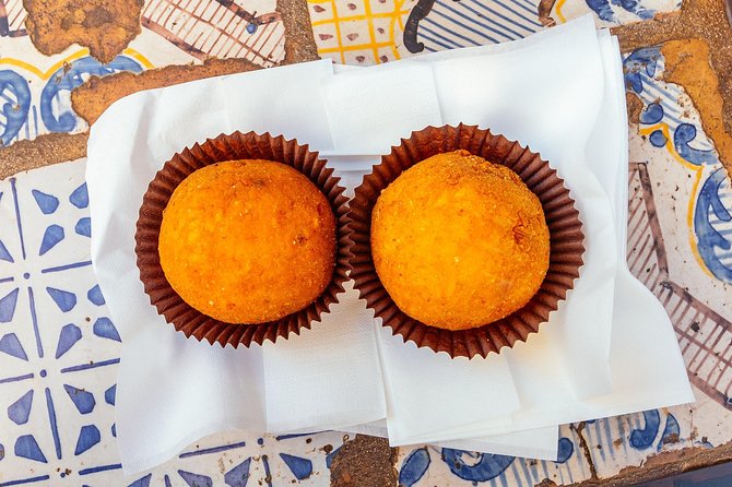 The 10 Tastings of Palermo With Locals: Private Food Tour - Sampling Street Food Delights