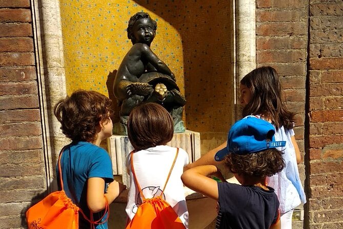 The 17 Fantastic Animals of Siena - Polaguide and Map Navigation