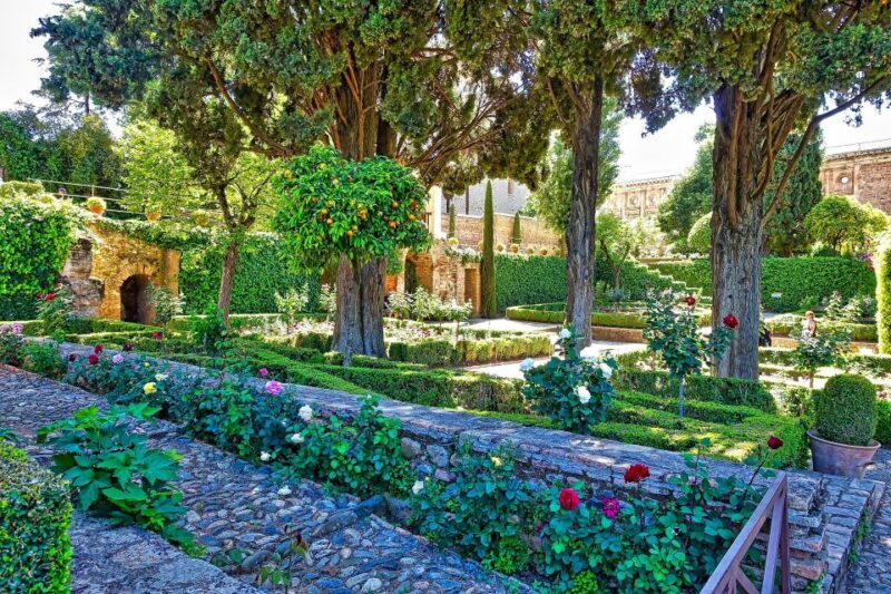 The Alhambra's Gardens: Generalife, Partal, Alcazaba, & Charles V - Key Points