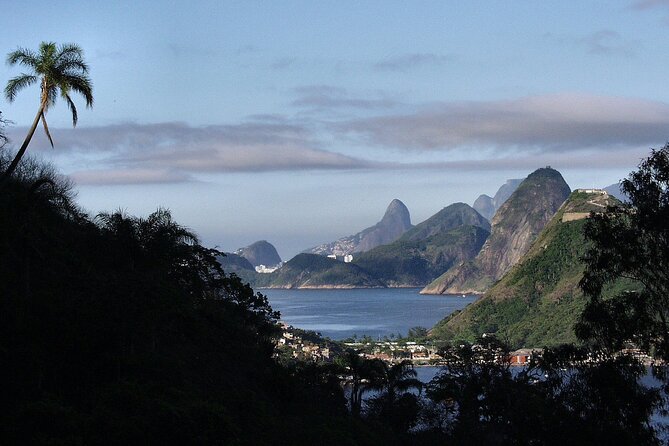 The Architecture of Niemeyer - The Niemeyer Path in Niteroi - Colonization and Brazils Past