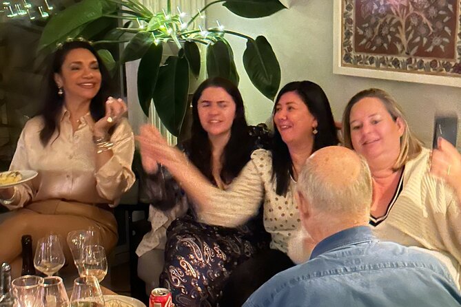 The Art of Eating and Making Friends - Accessibility and Logistics