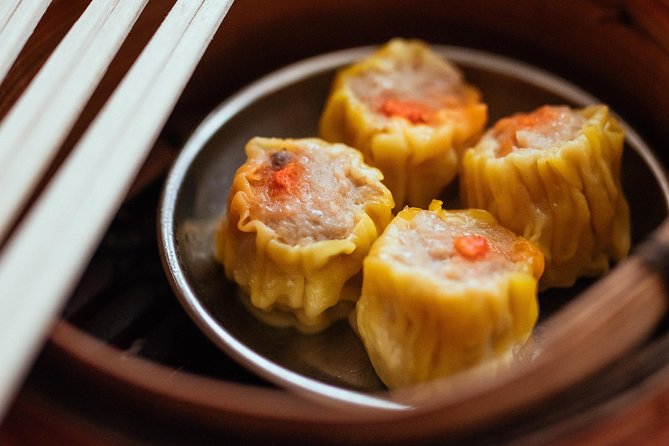 The Award-Winning PRIVATE Food Tour: 10 Tastings of 3 Cultures - Private Guide Expertise