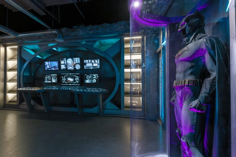 The Batcave : Secret Missions at Batman Escape Game Paris - Booking Information