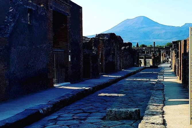 The Beautiful Pompeii, Two-Hour Tour to Discover the Hidden Places of the City - Meeting and Pickup Details