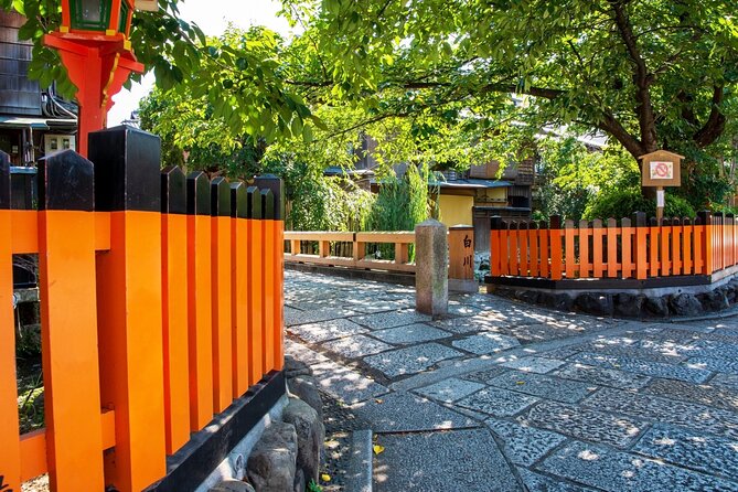 The Beauty of Kyoto - Historical Walking Tour of Higashiyama Area - Getting to the Meeting Point