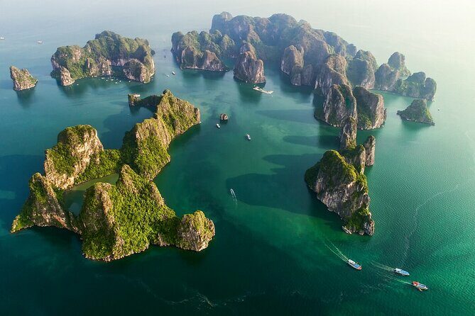 The Best 5 Star Halong Bay Cruise with Buffet,pool, Sunset Party - The Seafood Buffet and Sunset Party