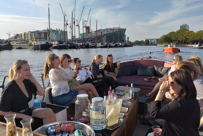 The Best Boat Trip Through the Amsterdam Canals - Entertaining and Knowledgeable Skipper