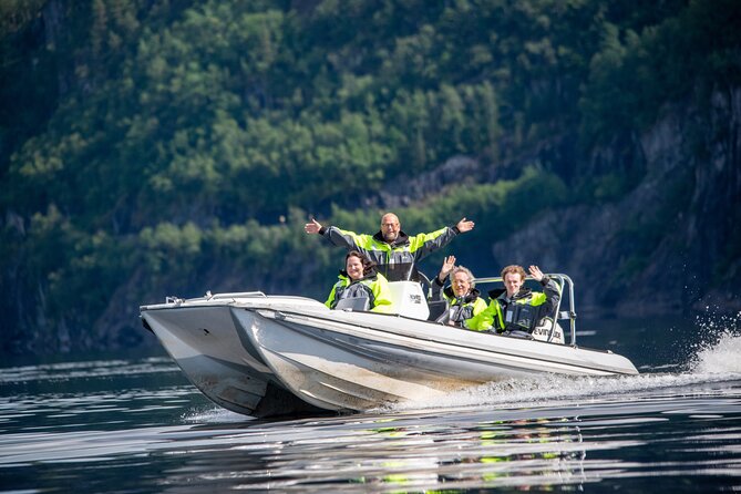The Best Fjordcruise: Bergen Fjord by Zodiac or Pontoon Boat - Boat Options