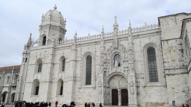 The Best Guiding Visit to Jeronimos & Tiket Included - Tour Starting Location