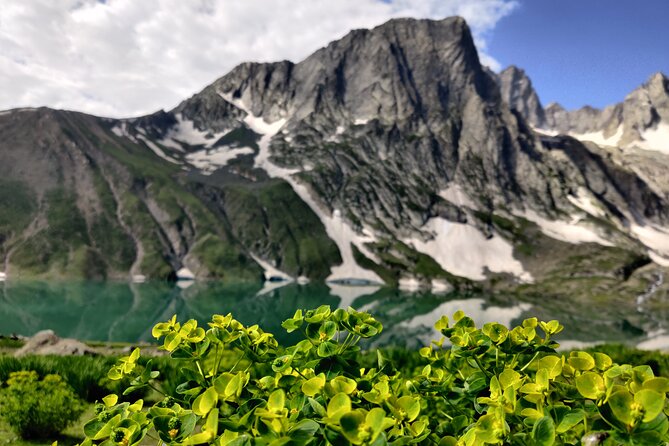 The Best Monsoon Trek: Kashmir Great Lakes - Group Size and Support