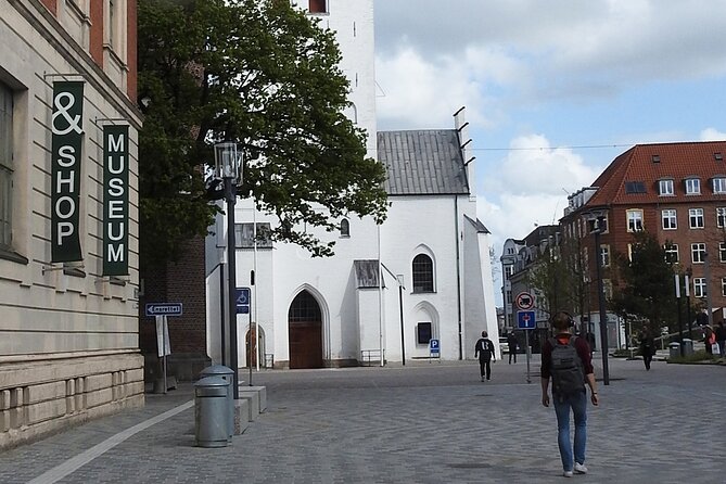 The Best of Aalborg Walking Tour - Discovering Kunsten Museum