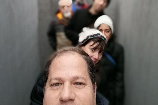 The Best of Berlin: Most Famous Sites Walking Tour - Meeting and Pickup Details