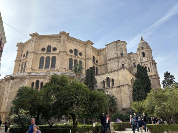The Best of Malaga in 2 Hours by Electric Car - Small Group Exploration