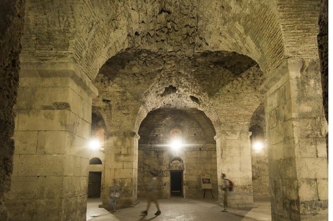 The BEST of OLD SPLIT & City PANORAMA - Private Walking Tour - Exploring Diocletians Palace