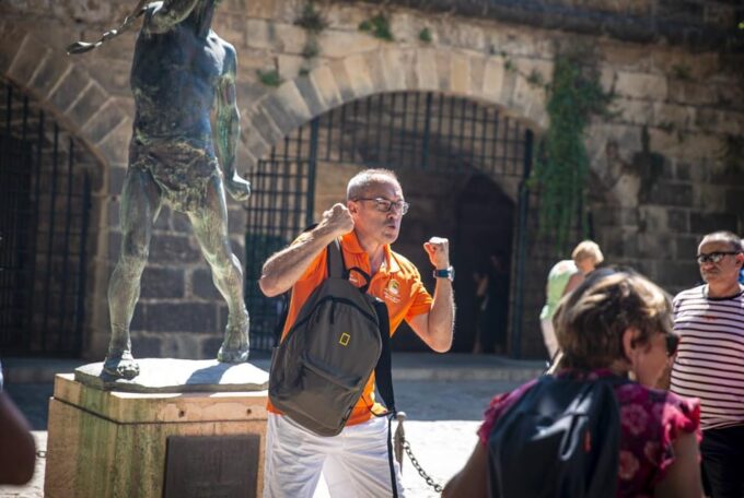 The Best of Palma: Boat Trip, Walking Tour and Cathedral - Relaxing Boat Trip