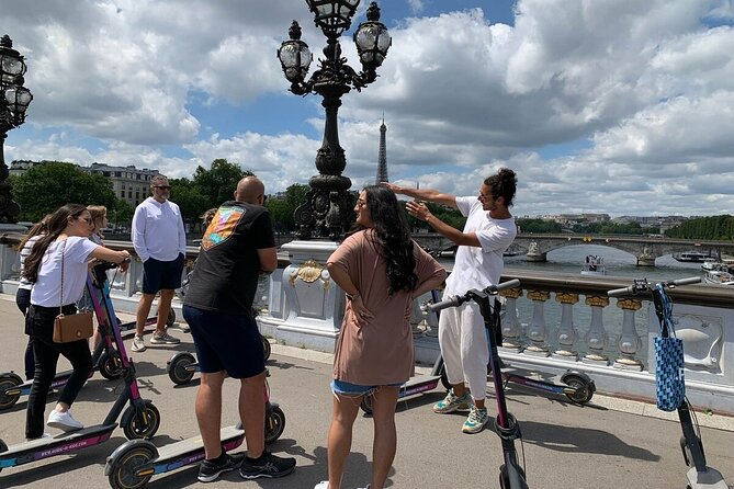 The Best Of Paris by E-Scooter - Included Amenities