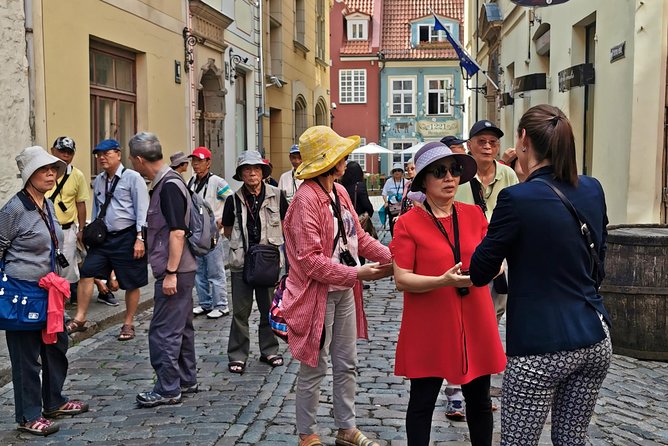 The Best Of Riga Walking Tour - Relaxing at Vermanes Garden