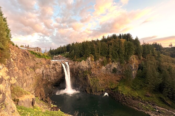 The Best of Seattle and Majestic Snoqualmie Waterfalls - Transportation and Amenities