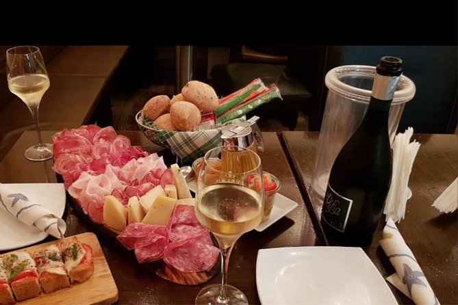 The Best of Sirmione: Art and Taste on Lake Garda - Cruising the Shores of Lake Garda