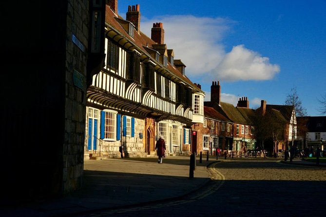 The Best of York on Foot in a Small Group - Benefit From Guided Insights