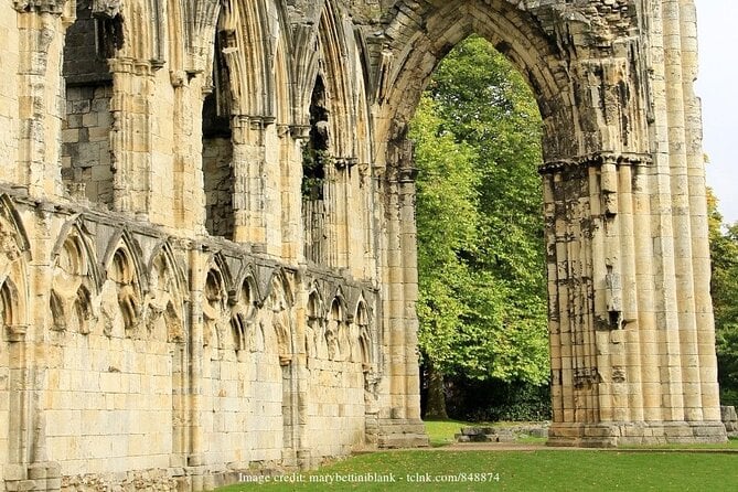 The Best of York Private Walking Tour: Landmarks & Hidden Gems - Meeting and End Points