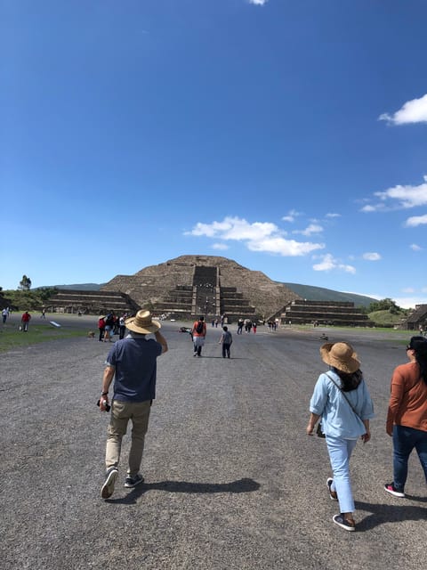 The Best Tour at Teotihuacan With Natives - Experience Description