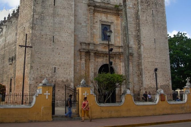 The Best Tour in Chichén Itzá, Valladolid and Cenote - Pickup and Transportation