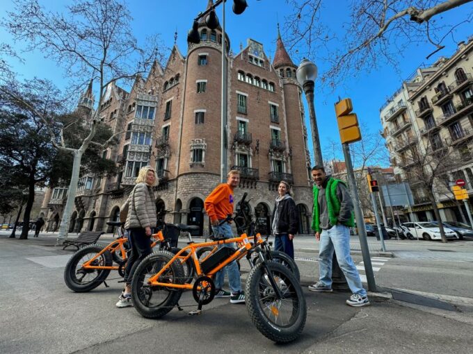The BEST Unique Guided City Tour Barcelona 2-3h Bike/E-Bike. - Cancellation Policy