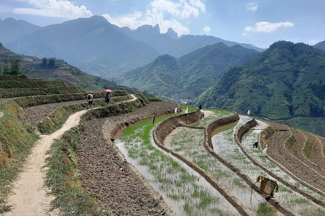 The Best View and Most Authentic Tour in Sapa - Included Equipment and Amenities