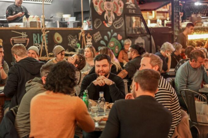 The Biggest Pub Quiz in Valencia - Getting There