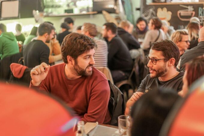 The Biggest Pub Quiz in Valencia - What to Bring