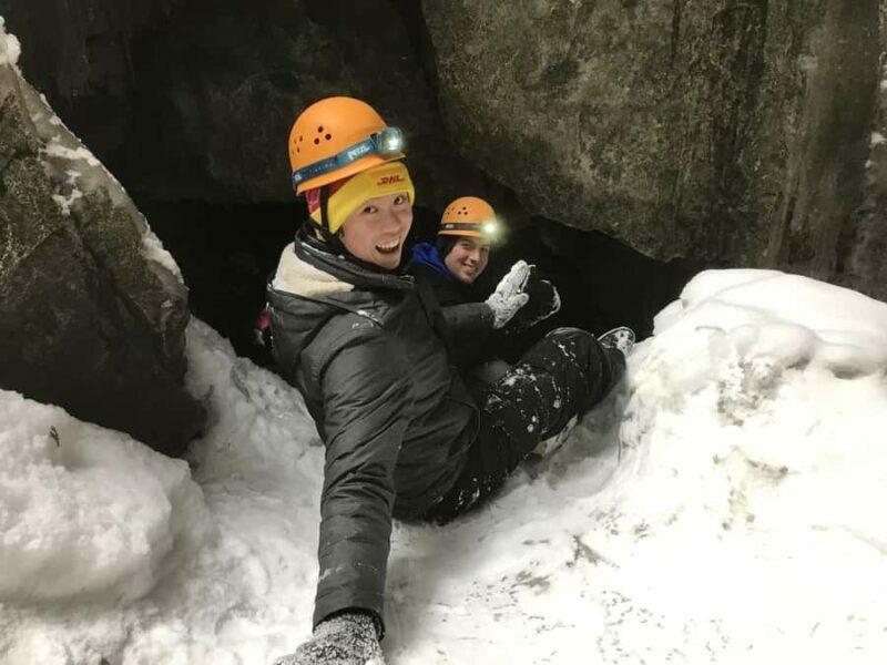 The Blue Mountains: Winter Caving and Snowshoe Tour - What Others Say