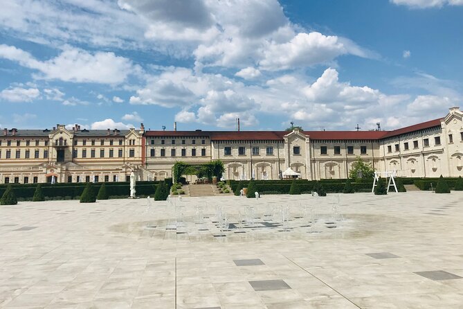 The Castle Mimi Wine Private Tour With Tasting - Tour Schedule and Availability