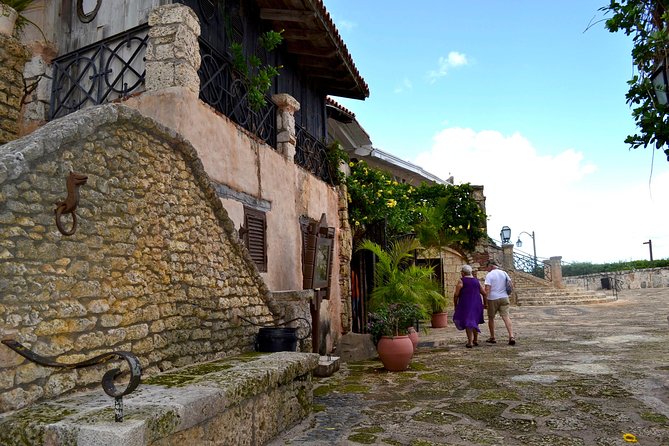The Caves of Wonders & Altos De Chavon - Participation Requirements