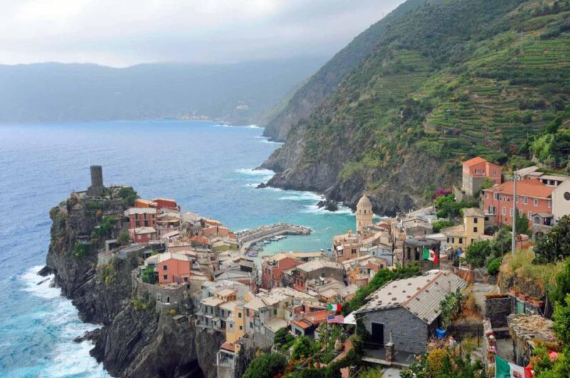The Charm of Cinque Terre: Tour by Minivan From Florence - Transportation and Accessibility