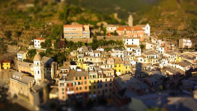 The Charm of Cinque Terre: Tour by Minivan From Florence - Ligurian Culinary Delights