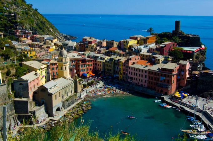 The Charm of Cinque Terre: Tour by Minivan From Florence - Scenic Village Exploration