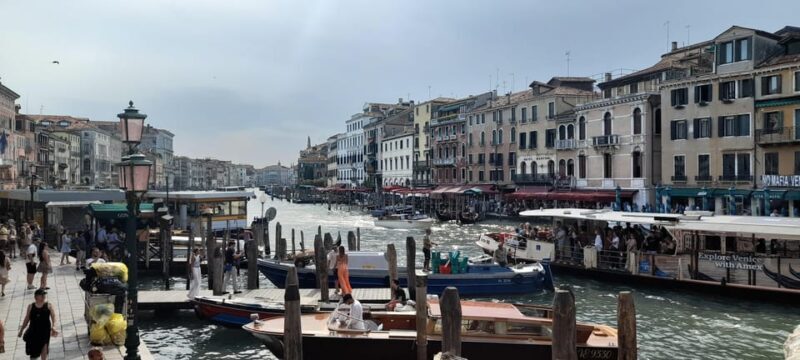 The Charm of Venice - Navigating the City: A Travelers Guide