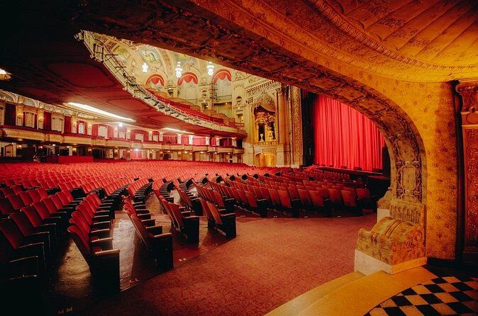 The Chicago Theatre Tour Experience - The Real Value in the Details