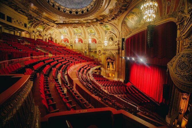 The Chicago Theatre Tour Experience - FAQ