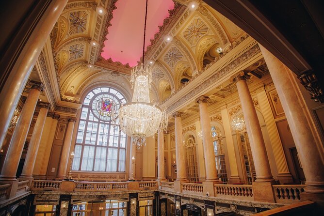 The Chicago Theatre Tour Experience - Booking Process