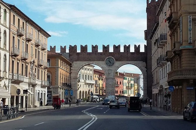 The City of Romeo and Juliet: a Self-Guided Audio Tour Through Verona - Offline Access and Lifetime Availability