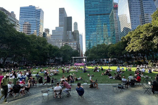 The Comedy Bus Tour of New York City - Logistics and Meeting Points