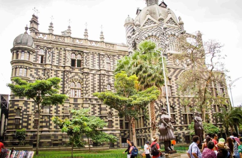 The Complete Medellin City Private Day Tour - Key Points